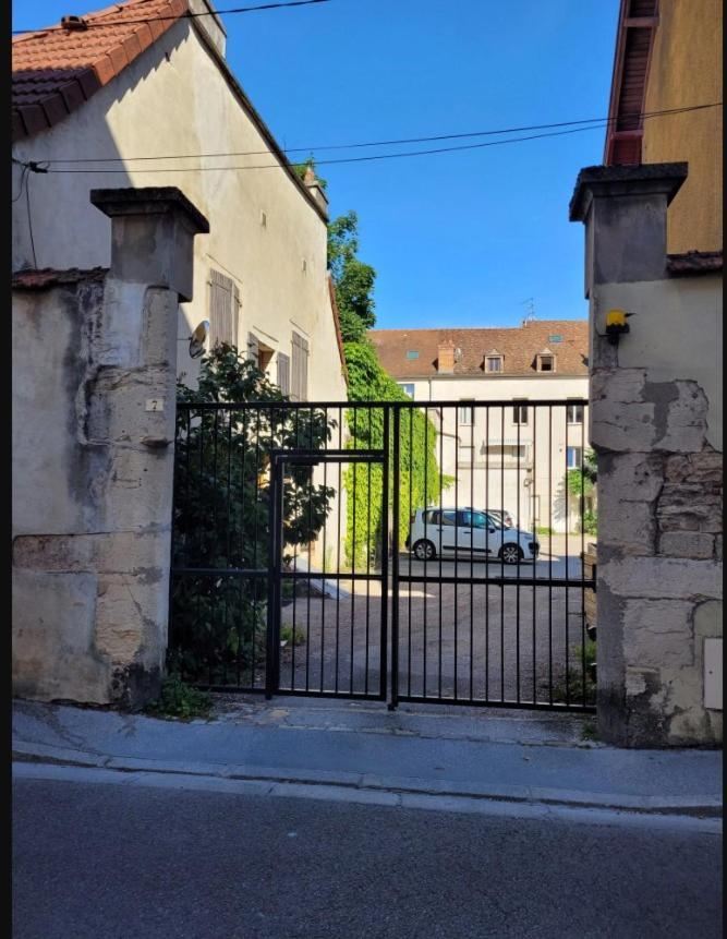 L'Historique Au Coeur De Ville Digione Esterno foto